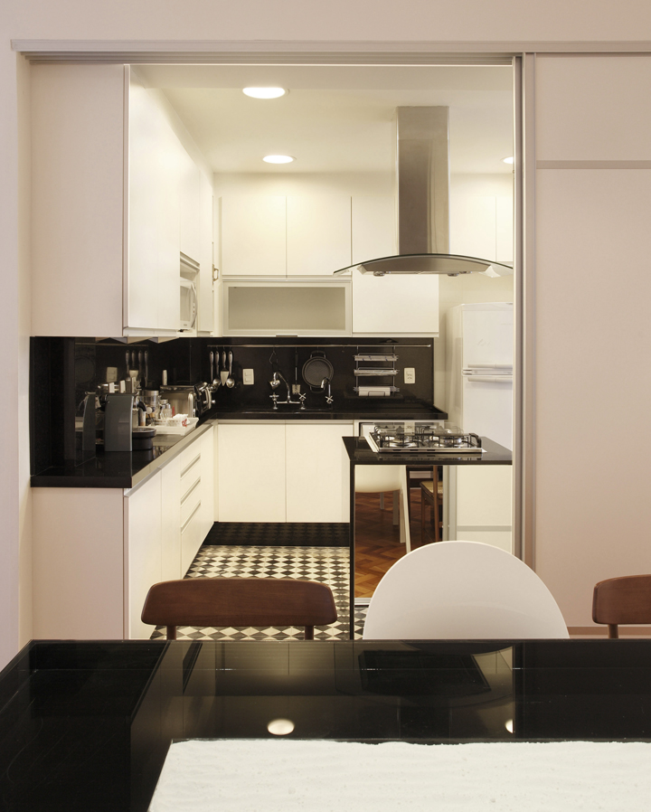 apartamento no Leblon assinado pelas arquitetas Roberta Moura, Paula Faria e Luciana Mambrini - foto 1
