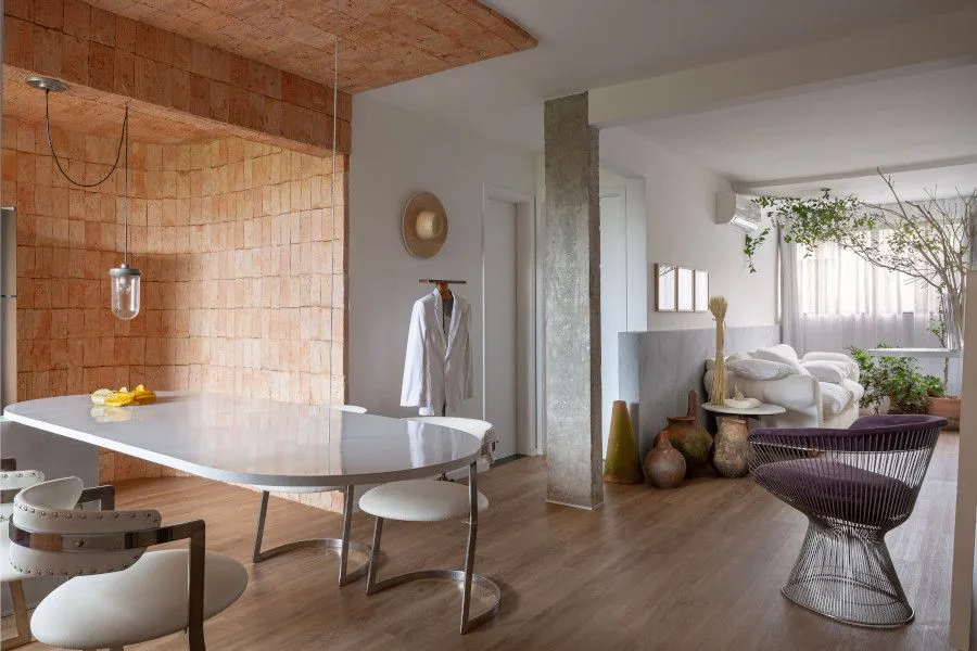Luz e ventilação natural em apartamento pequeno