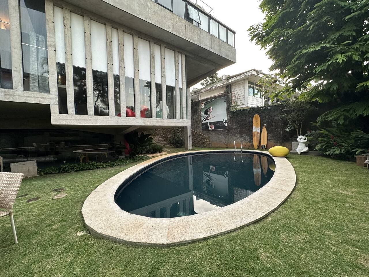 Tour pela Casa João Marino: ícone do brutalismo paulista em São Paulo | Open House com Debora Lima e Rafa D’Andrea